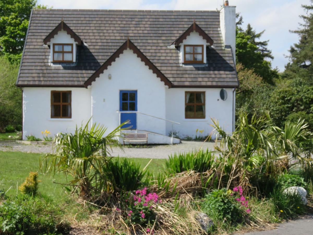 Letterfrack Farm Cottage In Village On A Farm Beside Connemara National Park Buitenkant foto