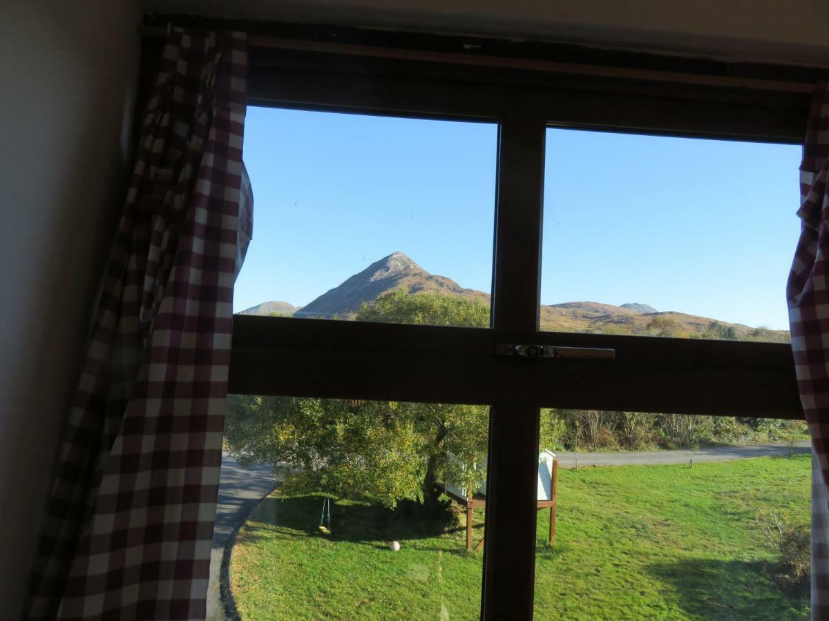 Letterfrack Farm Cottage In Village On A Farm Beside Connemara National Park Buitenkant foto